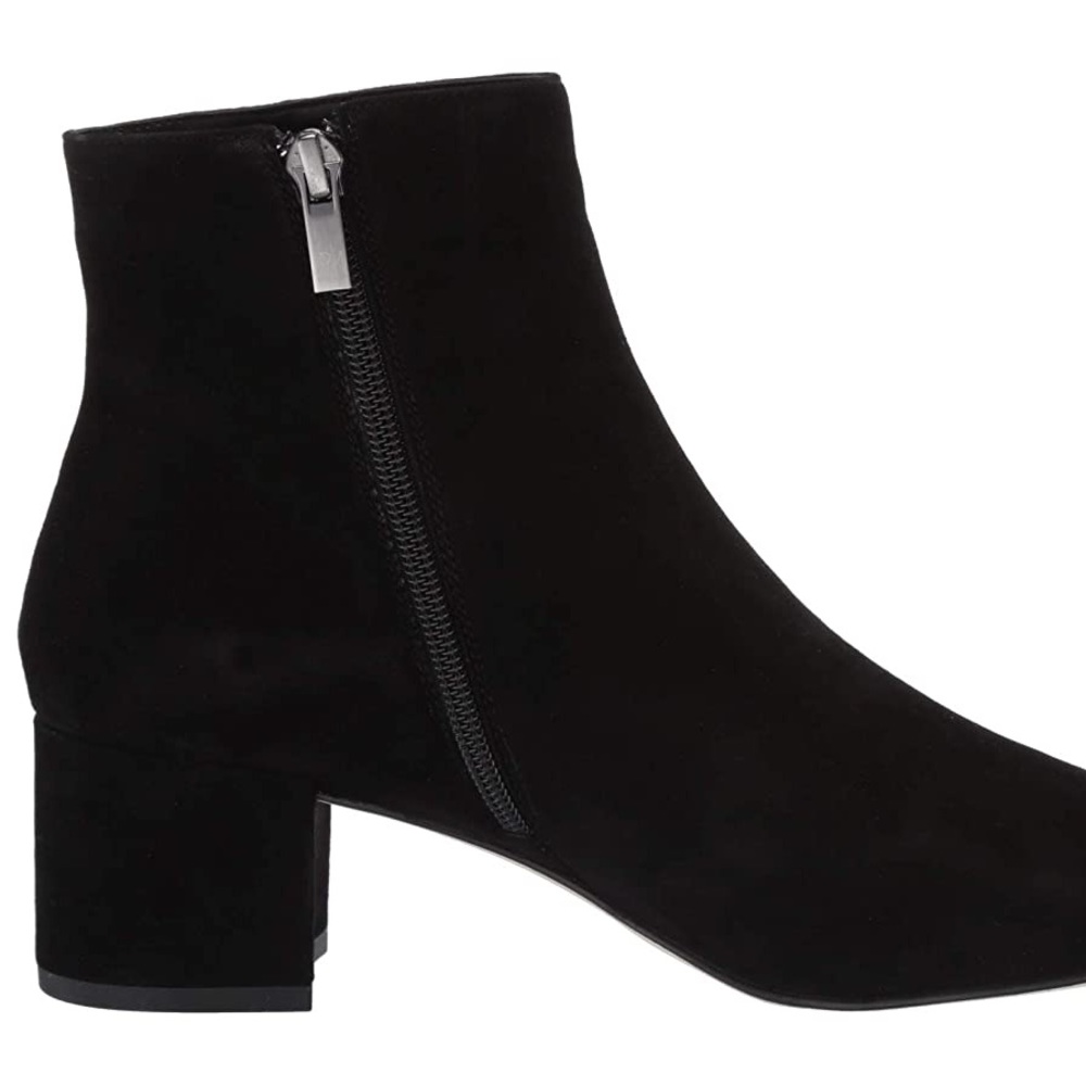 Pelle Moda Umiko Bootie black suede size 9.5